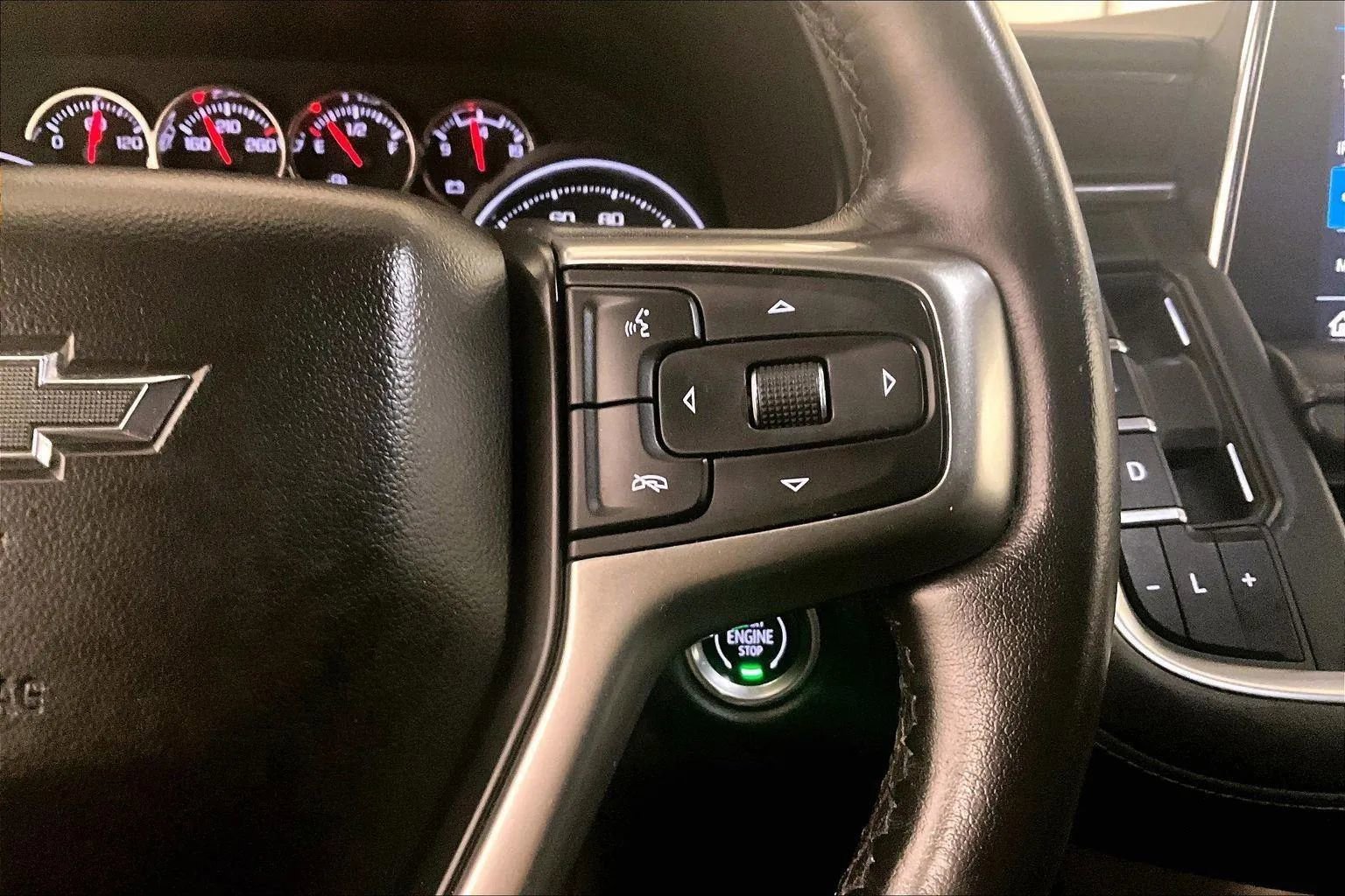 Used 2021 Chevrolet Tahoe Z71 image 18