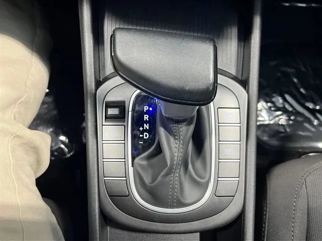 Used 2025 Hyundai Kona SEL AWD/4WD image 39