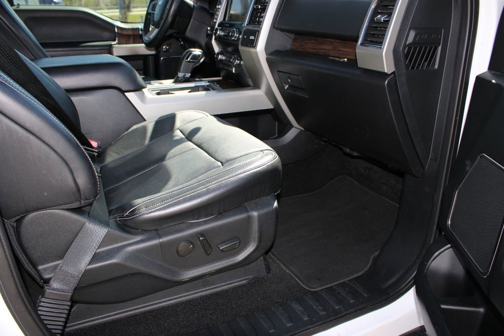 Used 2019 Ford F150 Lariat w/ Equipment Group 501A Mid image 5