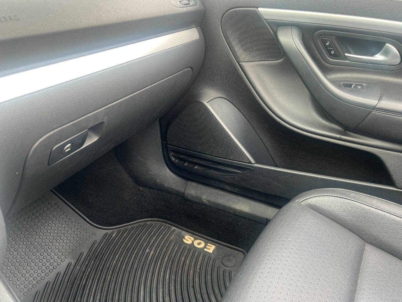 Used 2012 Volkswagen Eos Komfort FWD image 10