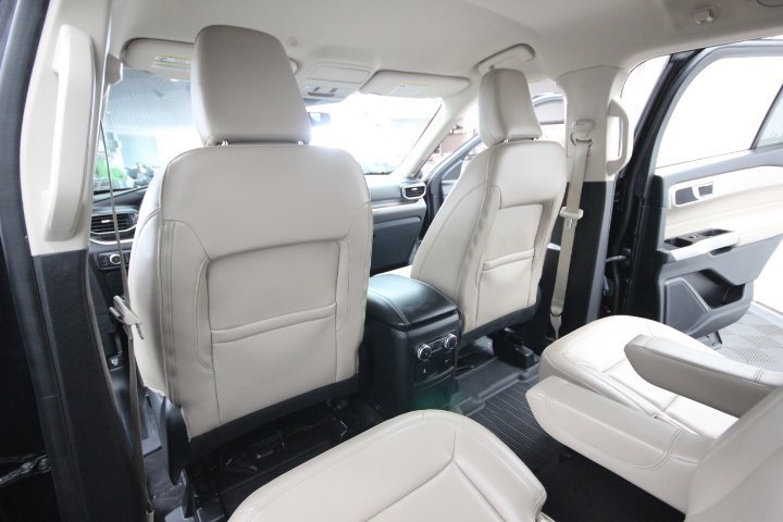 Used 2022 Ford Explorer XLT w/ Equipment Group 202A image 33