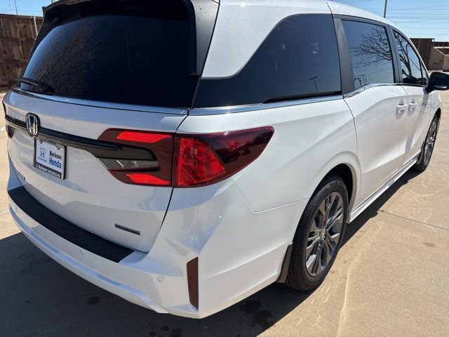 New 2026 Honda Odyssey Touring image 3