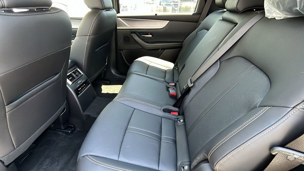New 2025 MAZDA CX-70 Plug-In Hybrid w/ Premium Pkg image 9