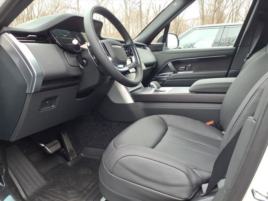 New 2026 Land Rover Range Rover SE image 17