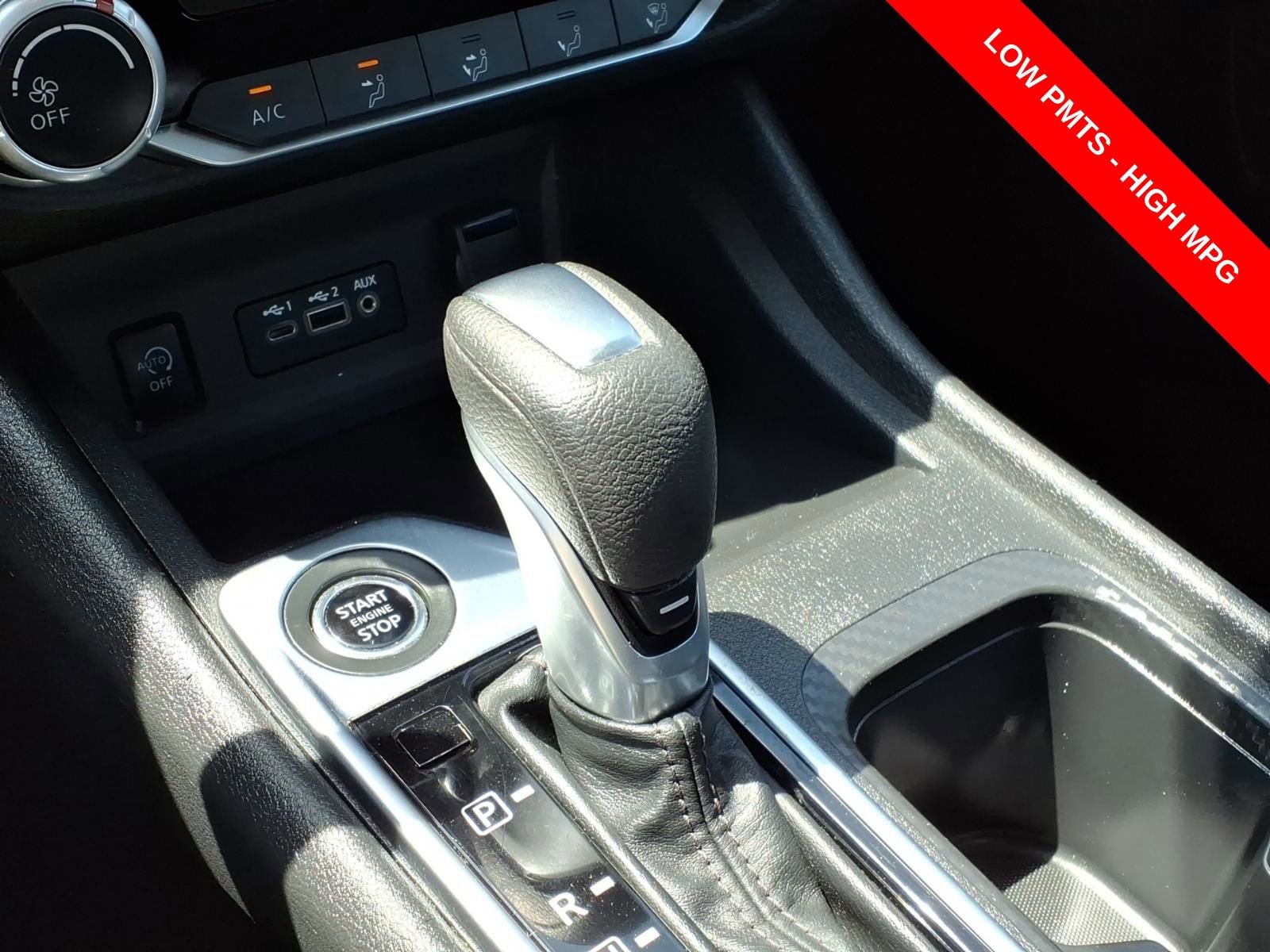 Used 2024 Nissan Sentra SV FWD image 22
