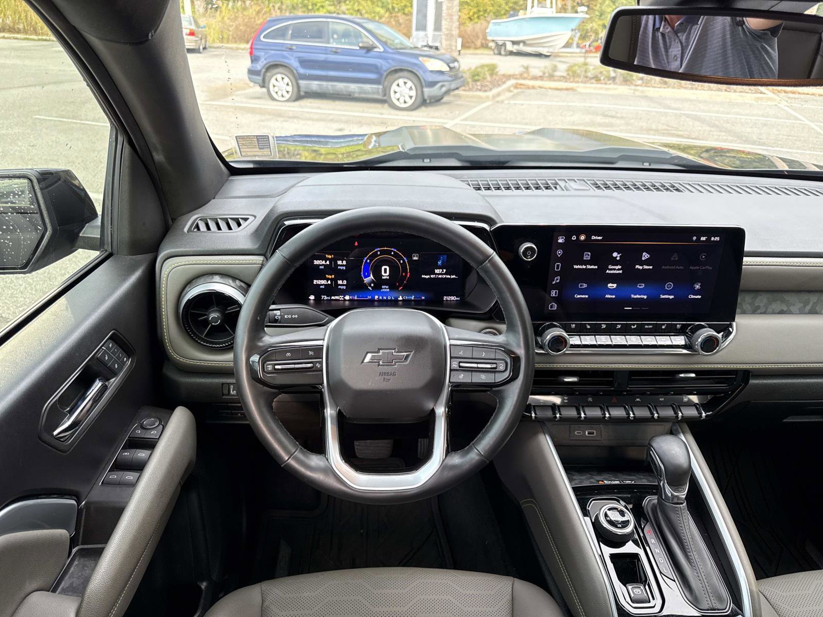 Used 2024 Chevrolet Colorado ZR2 w/ ZR2 Convenience Package III image 13