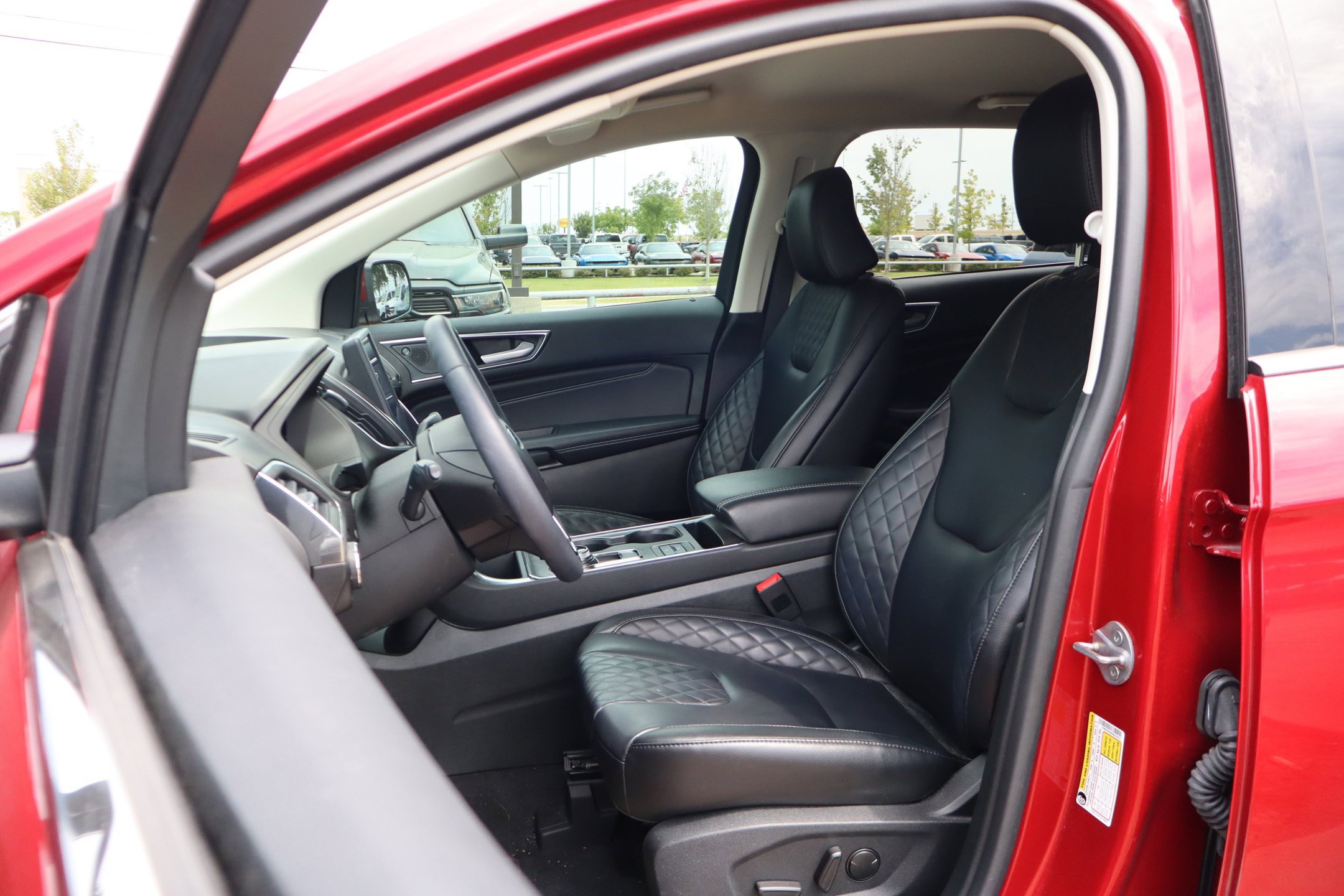 Used 2024 Ford Edge Titanium AWD/4WD image 12