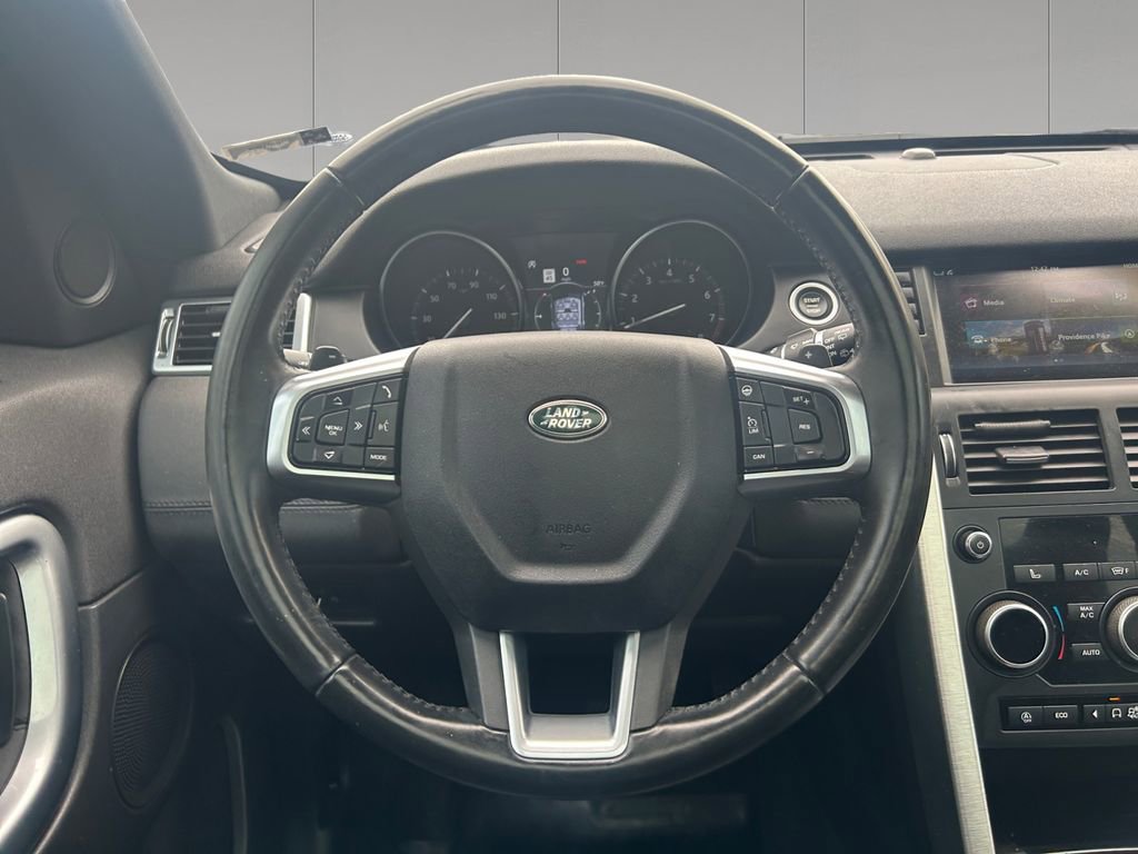 Used 2018 Land Rover Discovery Sport HSE image 13