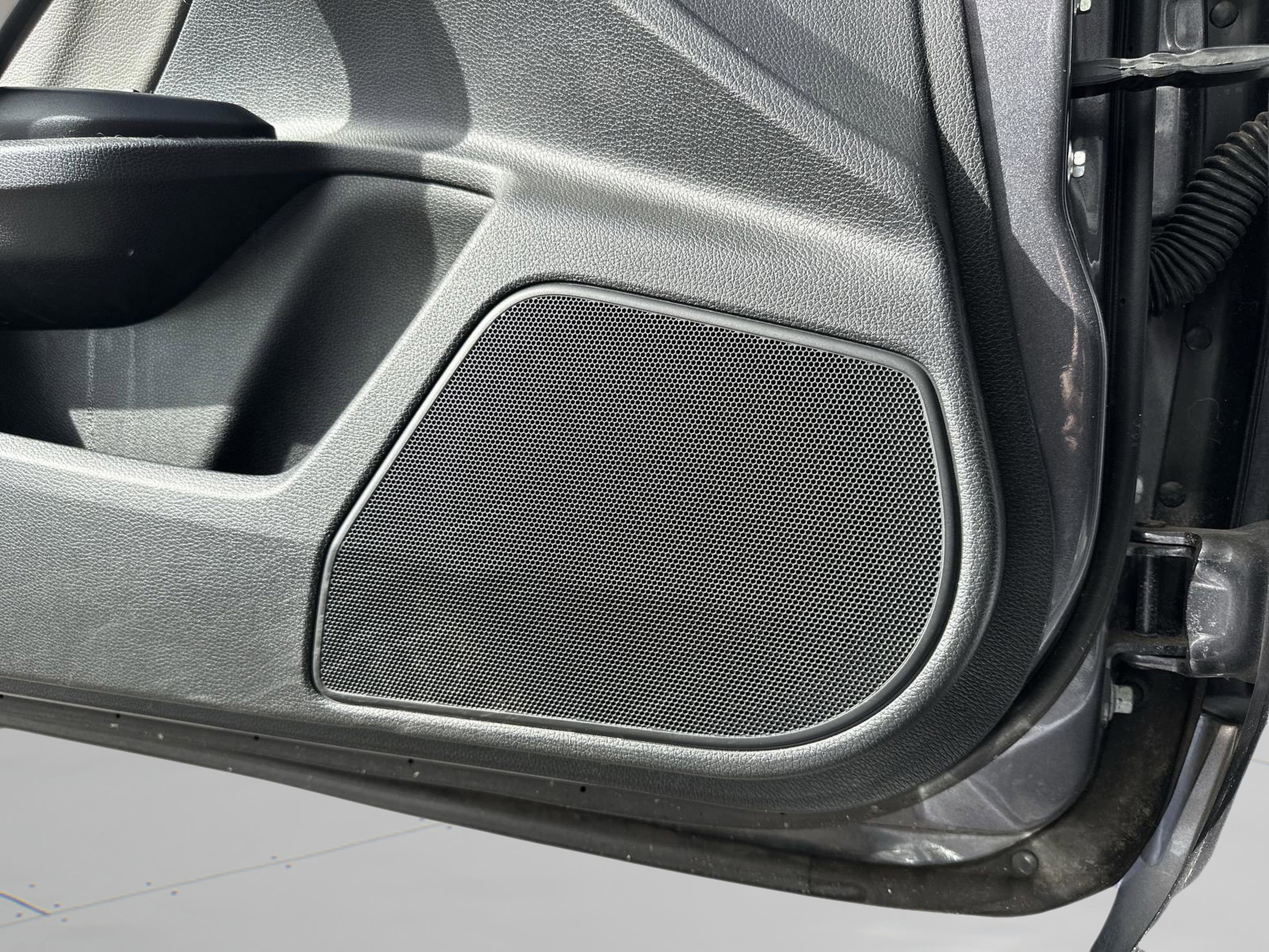 Used 2018 Honda Civic Touring image 25