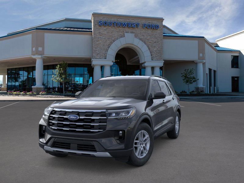 New 2026 Ford Explorer Active w/ Active Comfort Package image 2