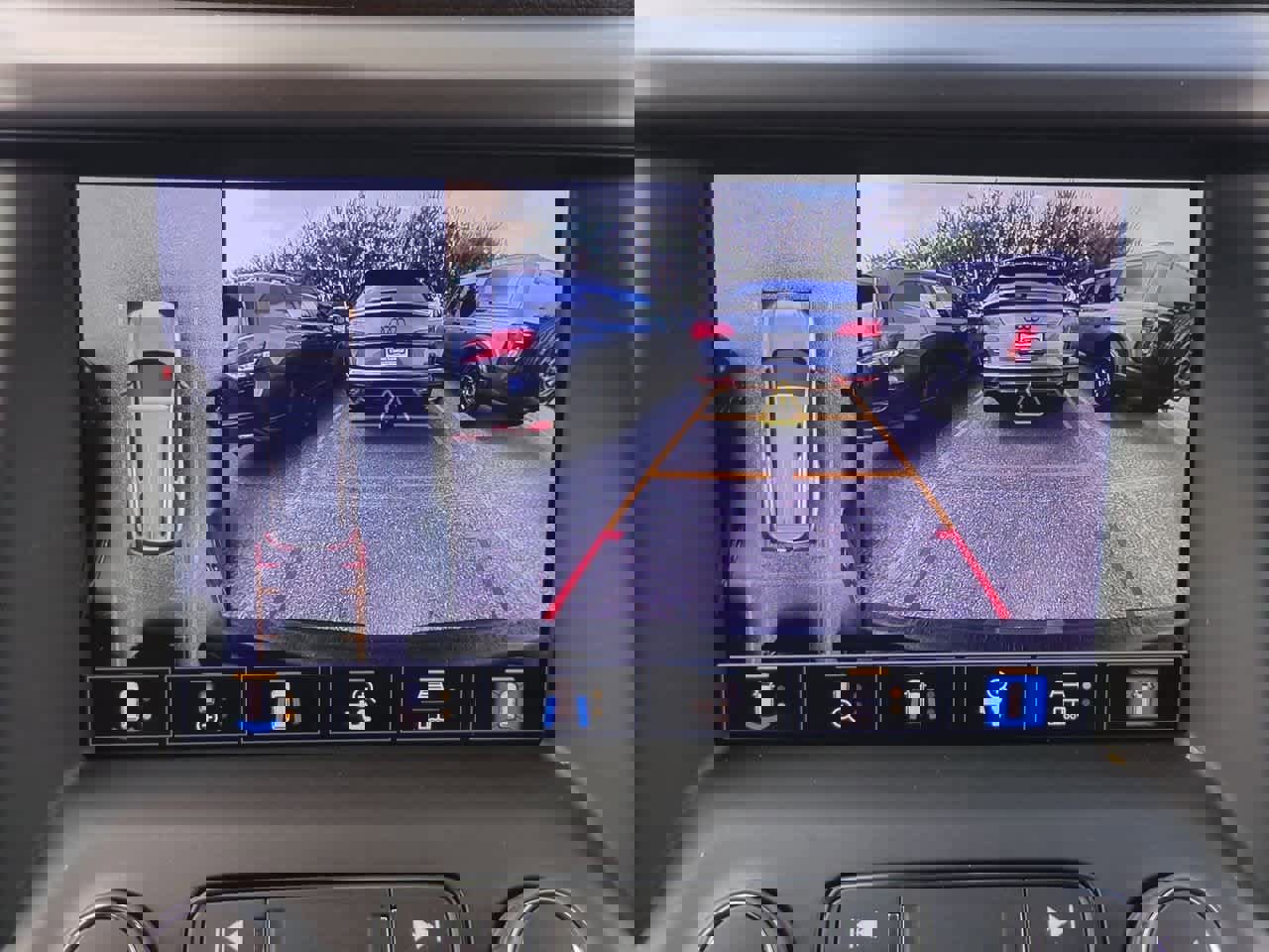 Used 2023 GMC Acadia AT4 w/ Technology Package image 31