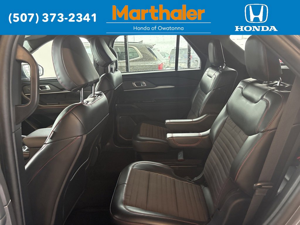 Used 2025 Ford Explorer ST-Line image 13