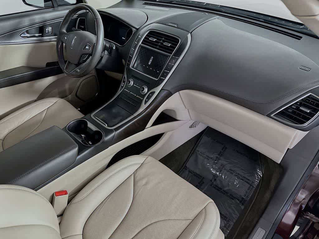 Used 2017 Lincoln MKX Reserve w/ Driver Assistance Package FWD image 34