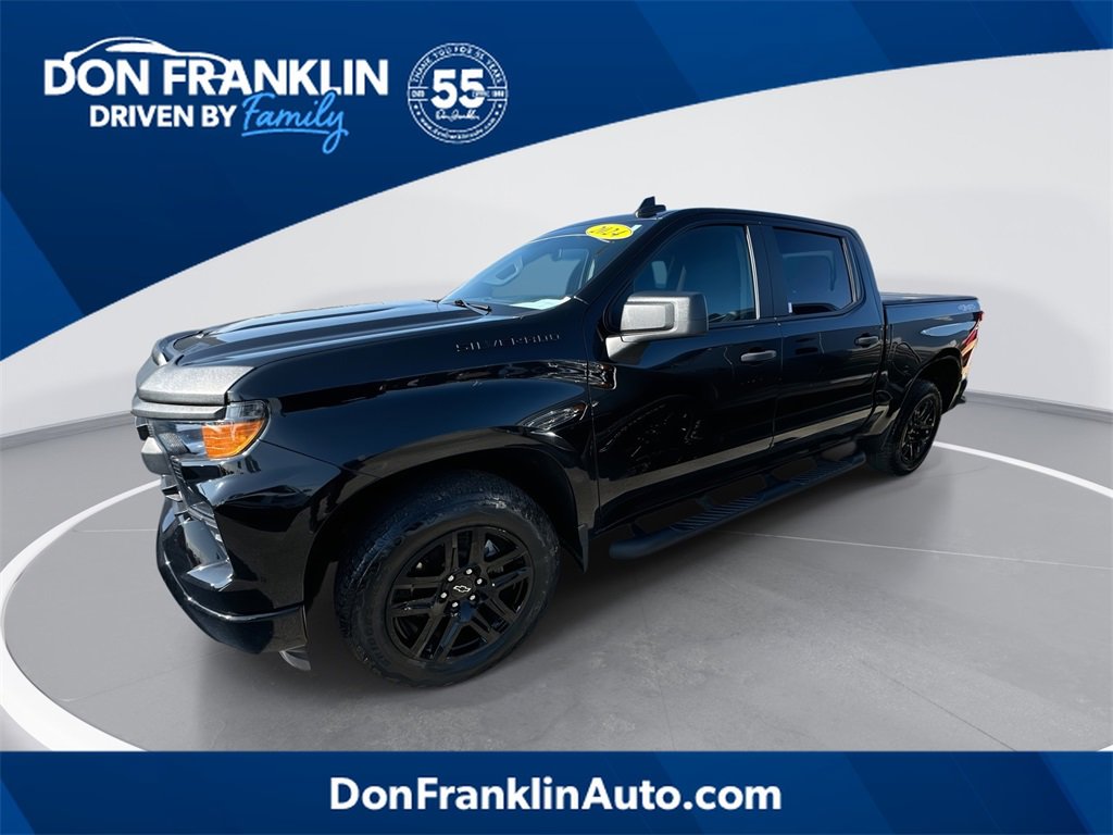 Used 2024 Chevrolet Silverado 1500 Custom w/ Turbomax Blackout Package image 1