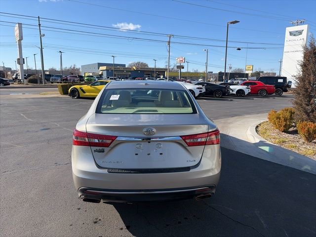 Used 2018 Toyota Avalon XLE Premium image 6