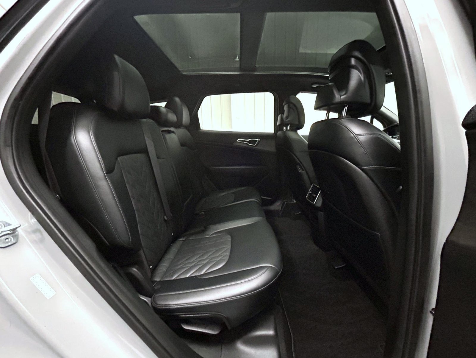Used 2023 Kia Sportage X-Line w/ X-Line Premium Package AWD/4WD image 18