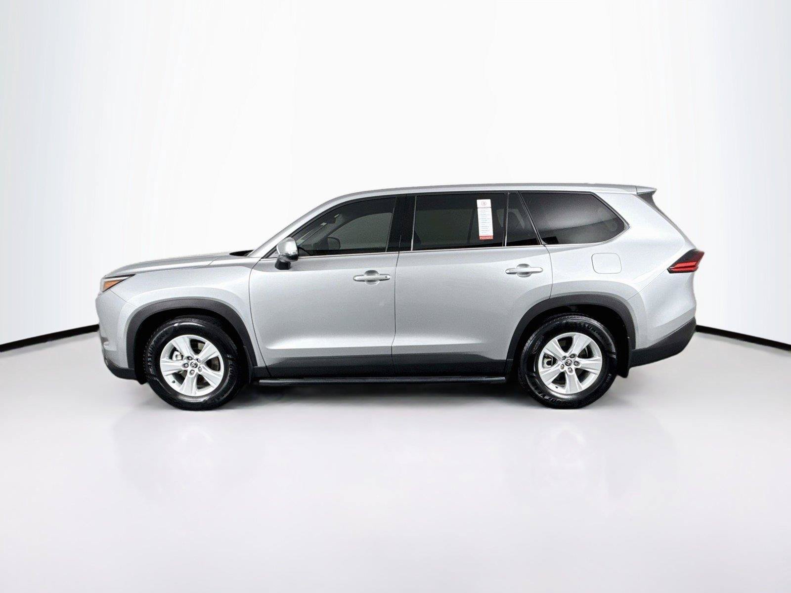 Certified 2025 Toyota Grand Highlander FWD image 13