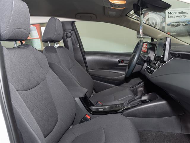 Used 2022 Toyota Corolla LE image 20