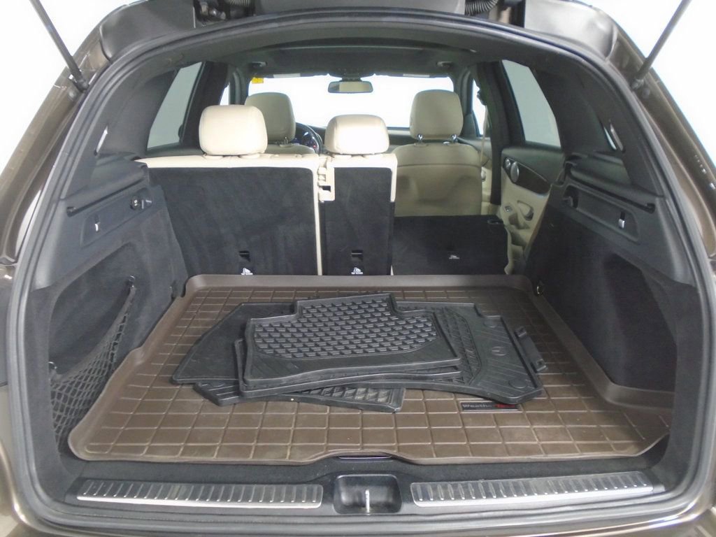 Used 2017 Mercedes-Benz GLC 300 4MATIC image 37