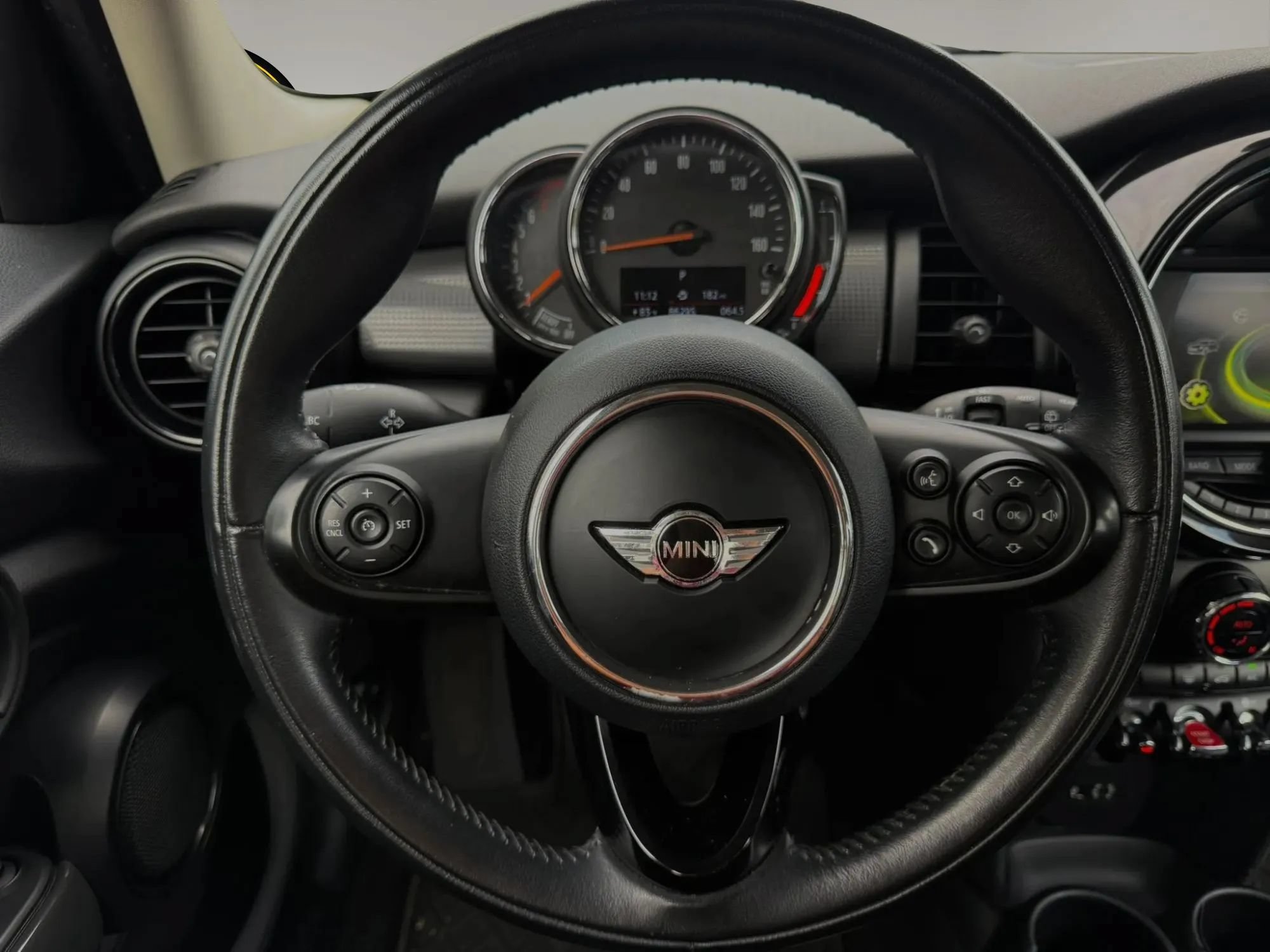 Used 2018 MINI Cooper 4-Door Hardtop FWD image 33