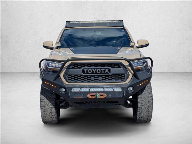 Used 2016 Toyota Tacoma TRD Off-Road image 2