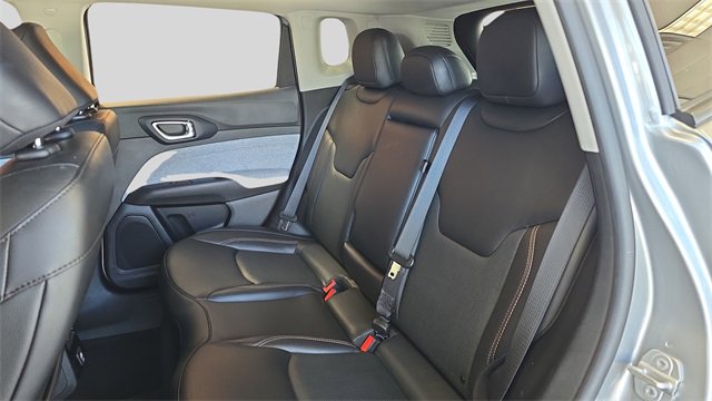 Used 2022 Jeep Compass Latitude image 18