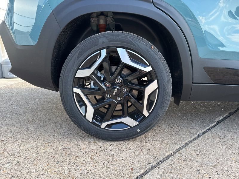 New 2026 Kia Seltos SX w/ SX Sunroof Package image 9
