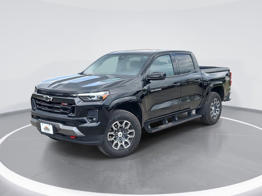 Used 2024 Chevrolet Colorado Z71 w/ Z71 Convenience Package 2