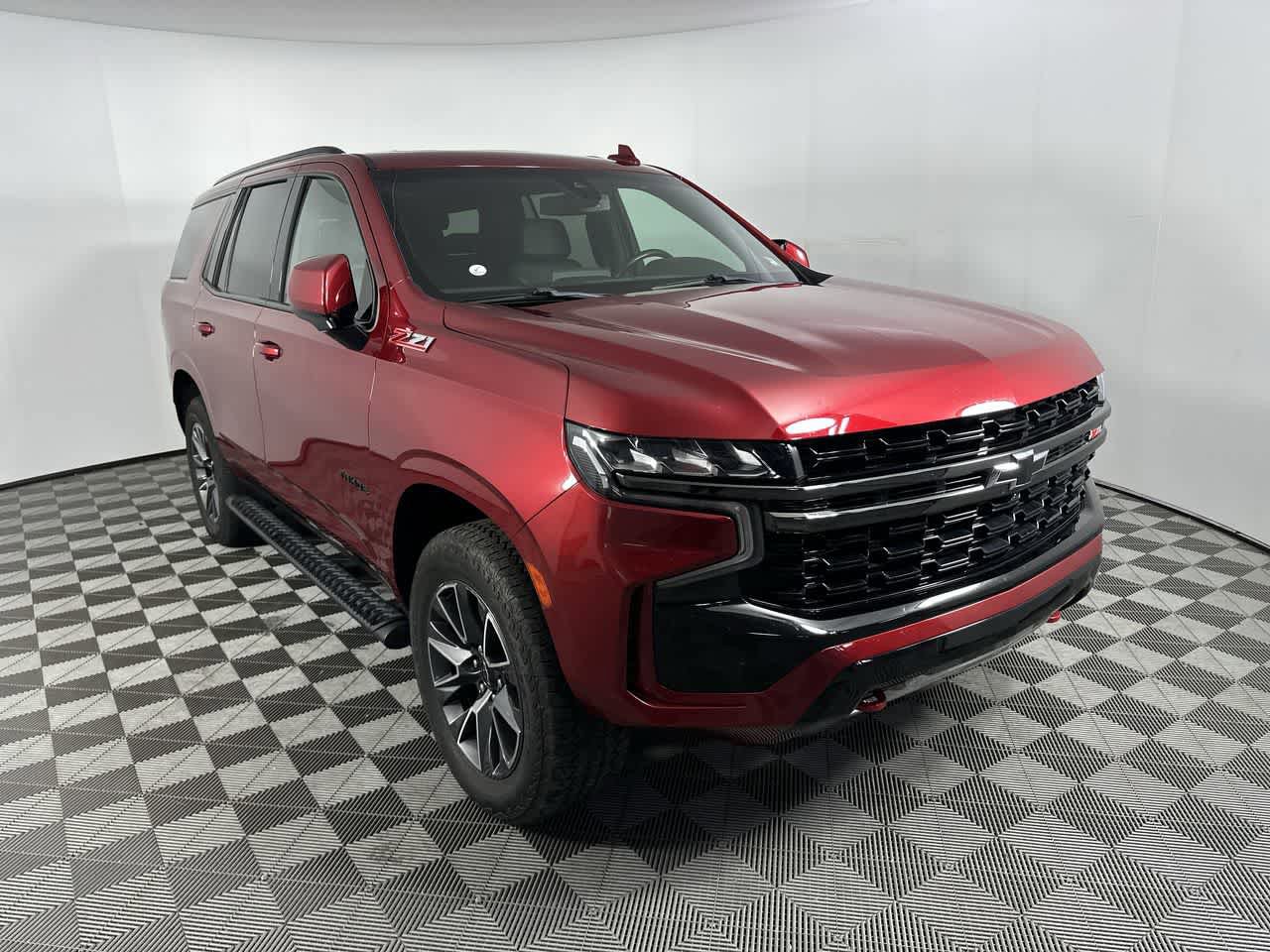 Used 2021 Chevrolet Tahoe Z71 w/ Z71 Signature Package AWD/4WD image 2