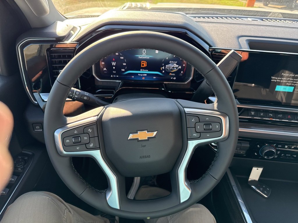 New 2026 Chevrolet Silverado 3500 LT image 9
