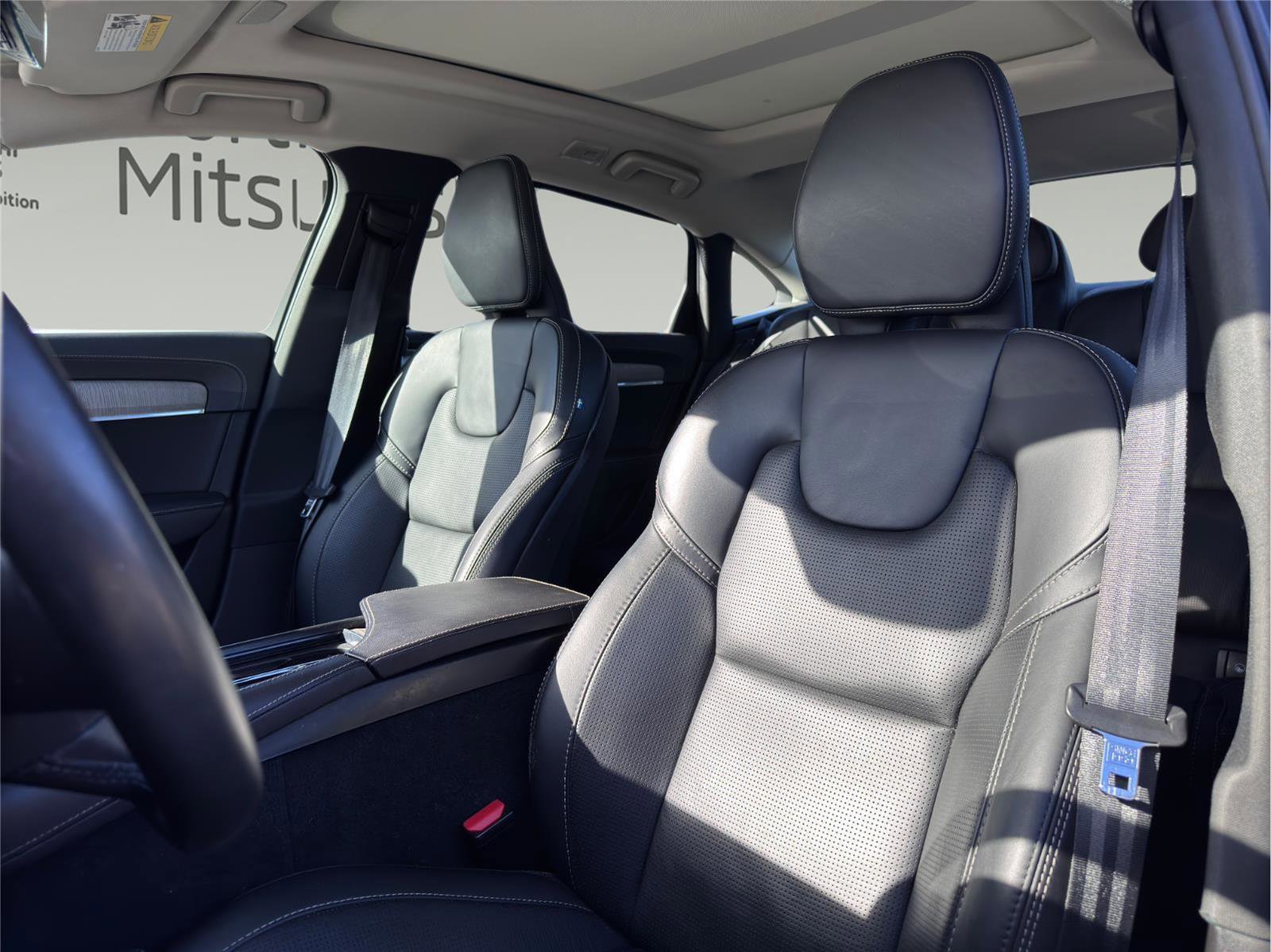 Used 2022 Volvo S90 B6 Inscription w/ Advanced Package image 12