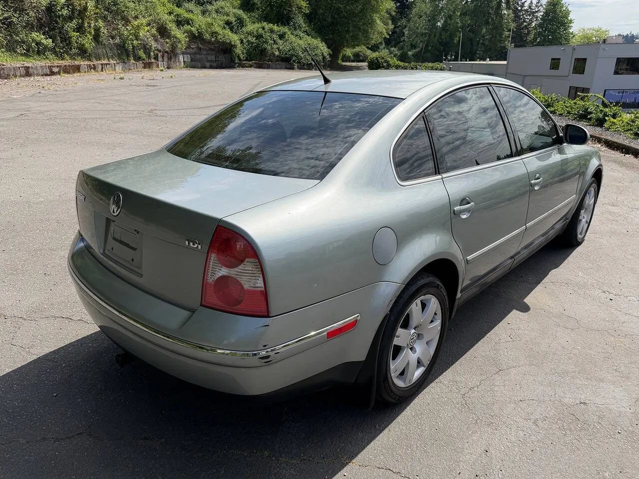 Used 2005 Volkswagen Passat GL FWD image 21