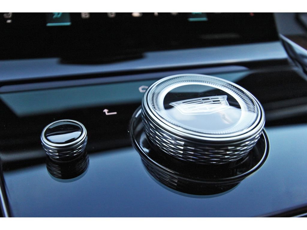 New 2026 Cadillac Escalade ESV Platinum Sport w/ LPO, ONYX Package image 21