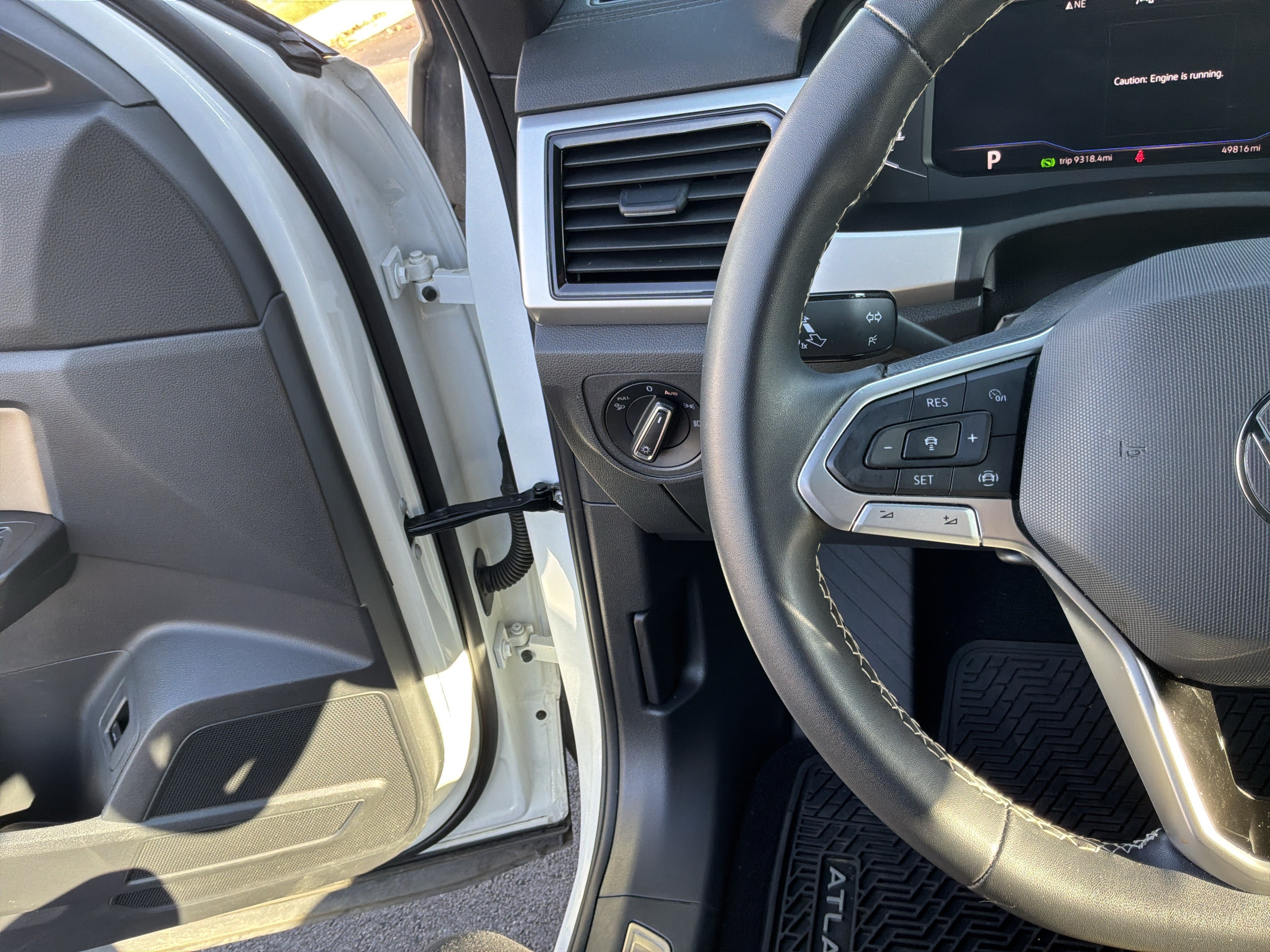 Used 2023 Volkswagen Atlas Cross Sport SE w/ Panoramic Sunroof Package AWD/4WD image 19