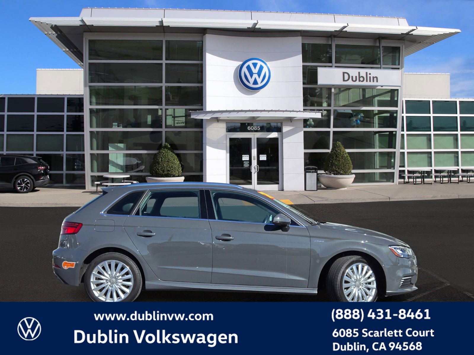 Used 2017 Audi A3 e-tron Premium Plus w/ Technology Package image 3