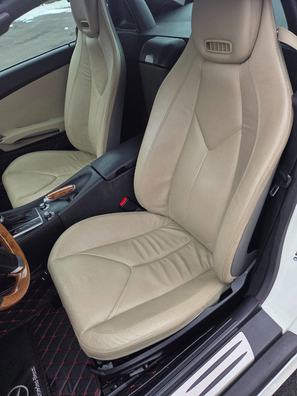 Used 2009 Mercedes-Benz SLK 300 SLK 300 2dr Convertible image 11