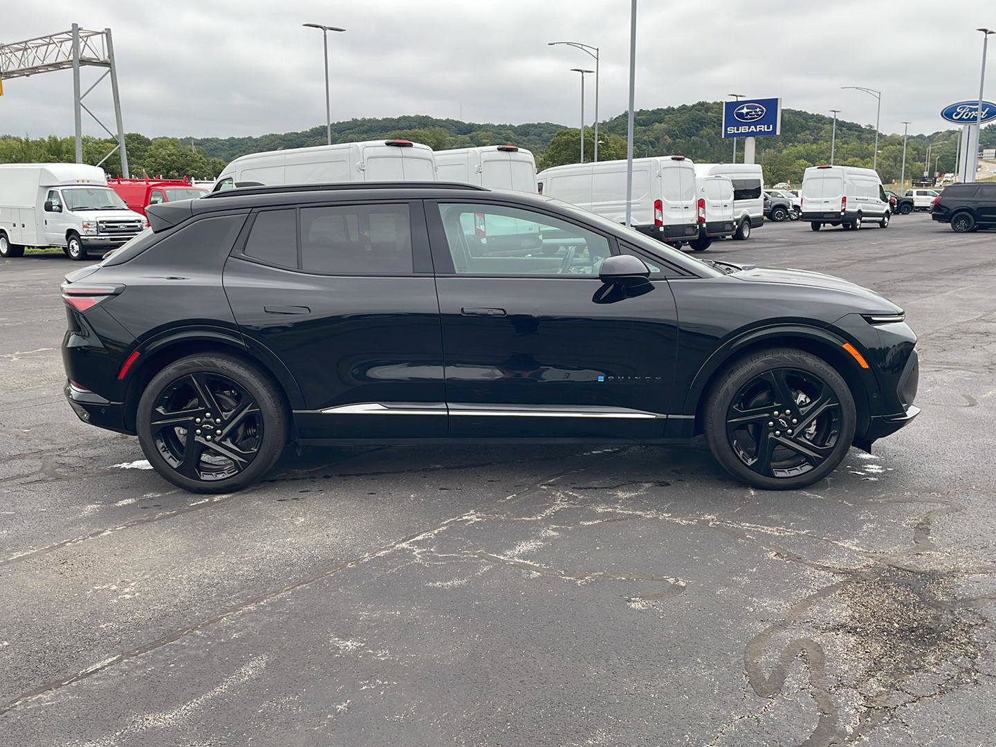 Used 2024 Chevrolet Equinox EV RS FWD image 6