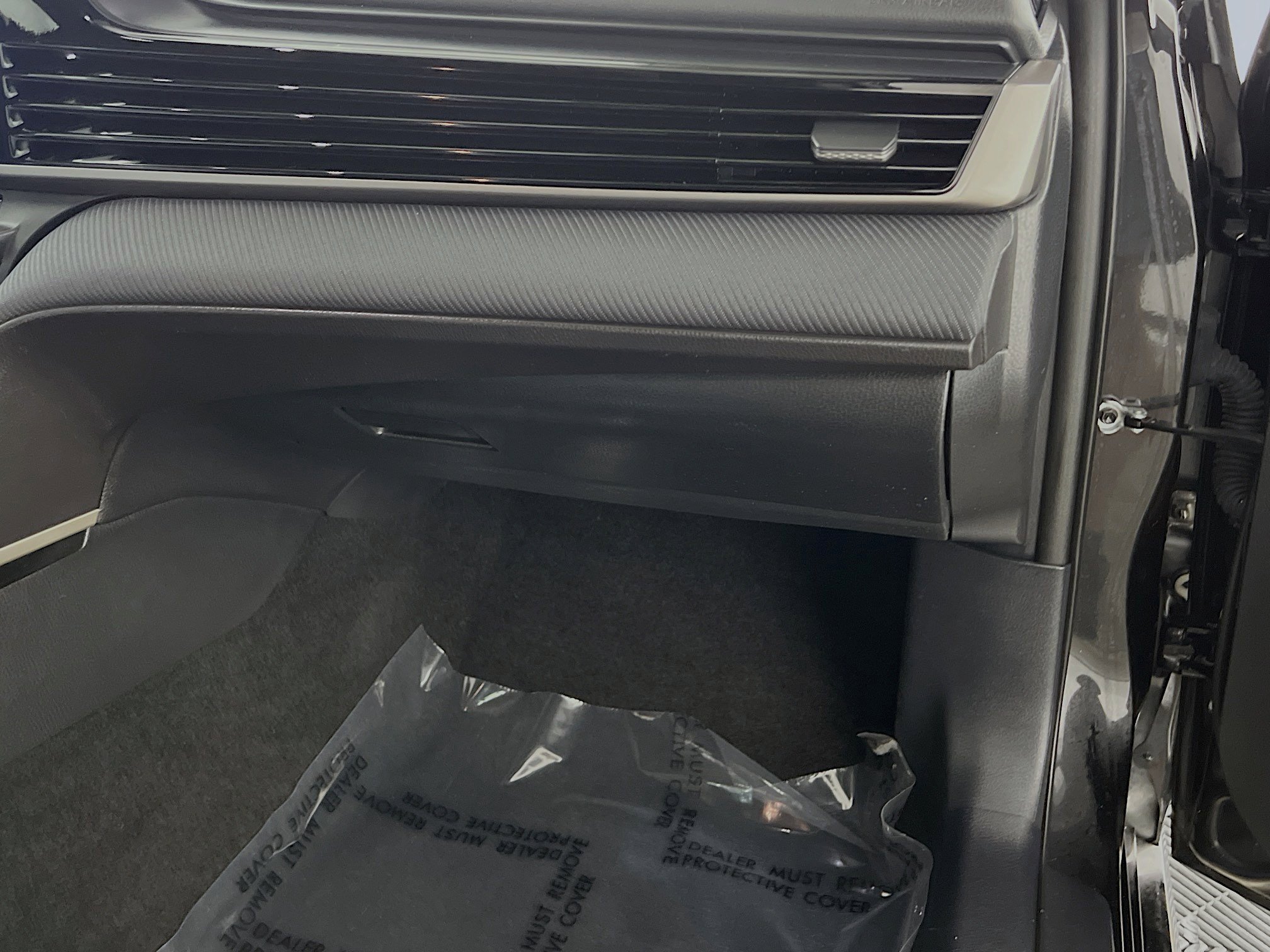 Used 2025 Toyota Camry SE image 35