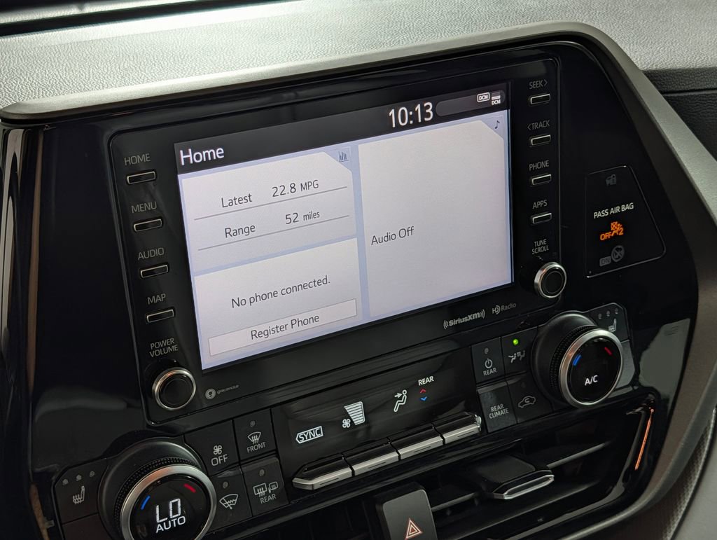 Used 2022 Toyota Highlander XLE FWD image 9