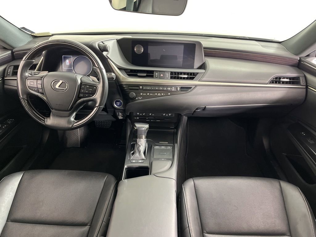 Used 2020 Lexus ES 300h w/ Premium Package image 18