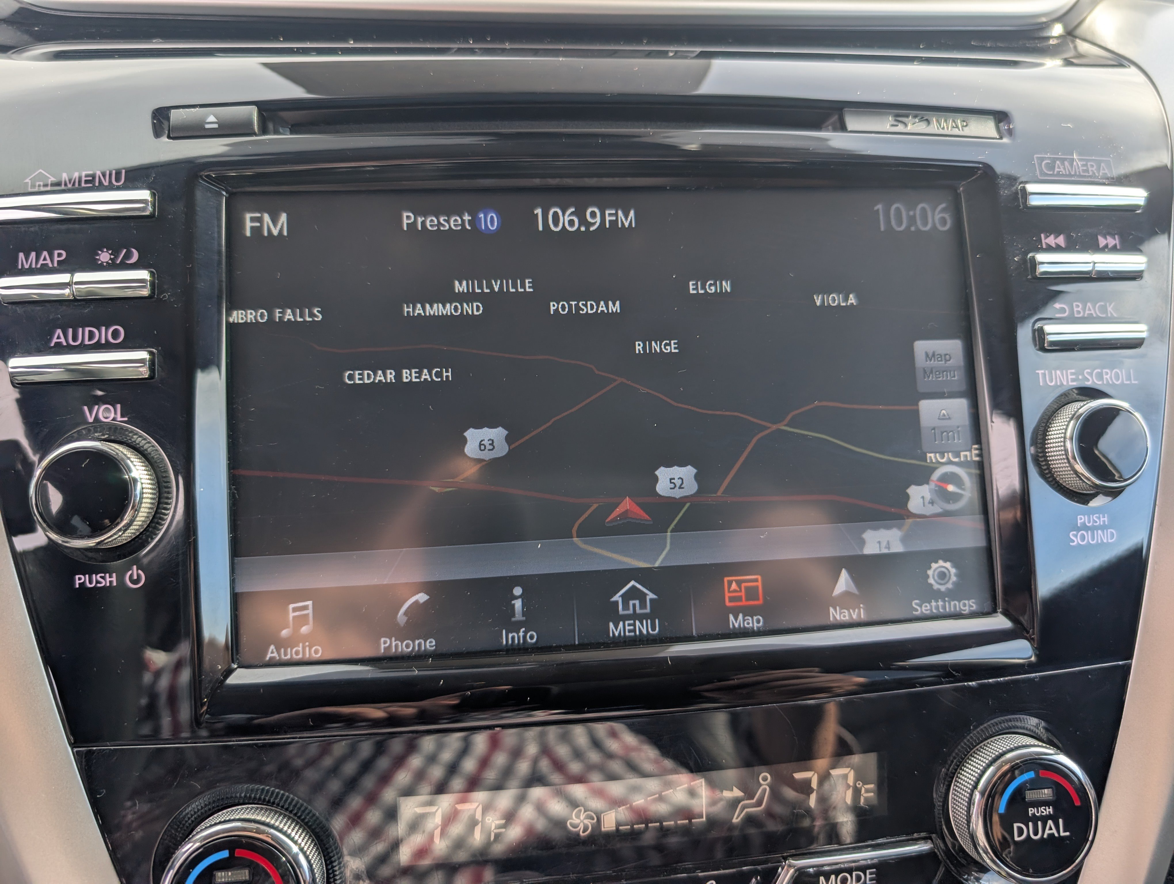 Used 2015 Nissan Murano Platinum w/ Platinum Technology Package AWD/4WD image 22