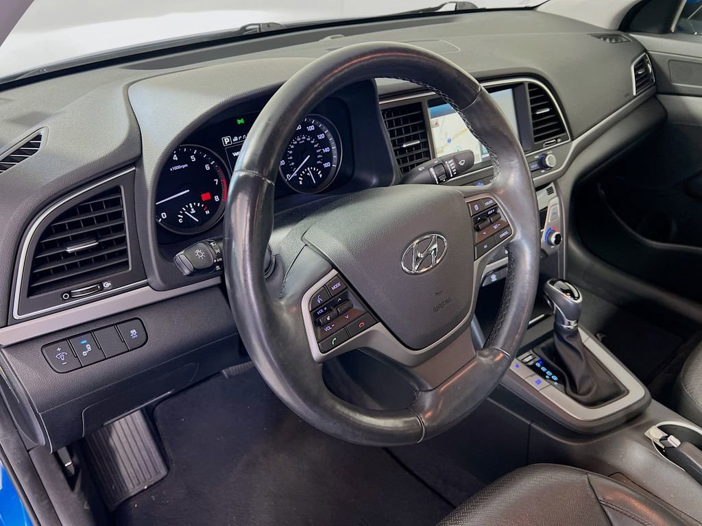Used 2017 Hyundai Elantra Limited w/ Limited Tech Package 08 FWD image 9