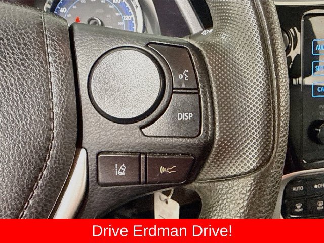 Used 2018 Toyota Corolla LE FWD image 14