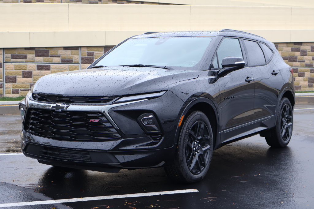 New 2026 Chevrolet Blazer RS w/ Driver Confidence II Package AWD/4WD image 1