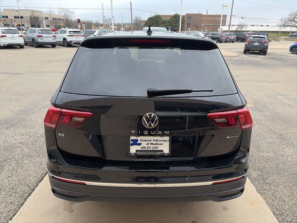 Certified 2024 Volkswagen Tiguan SE image 8