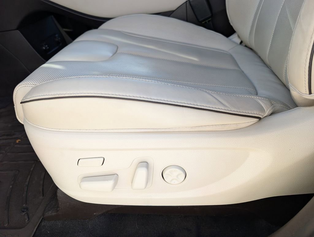 Used 2021 Hyundai Palisade Calligraphy image 13