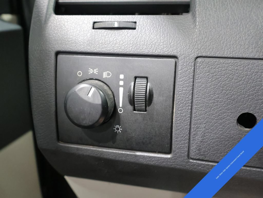 Used 2009 Dodge Grand Caravan SE w/ Climate Group FWD image 7