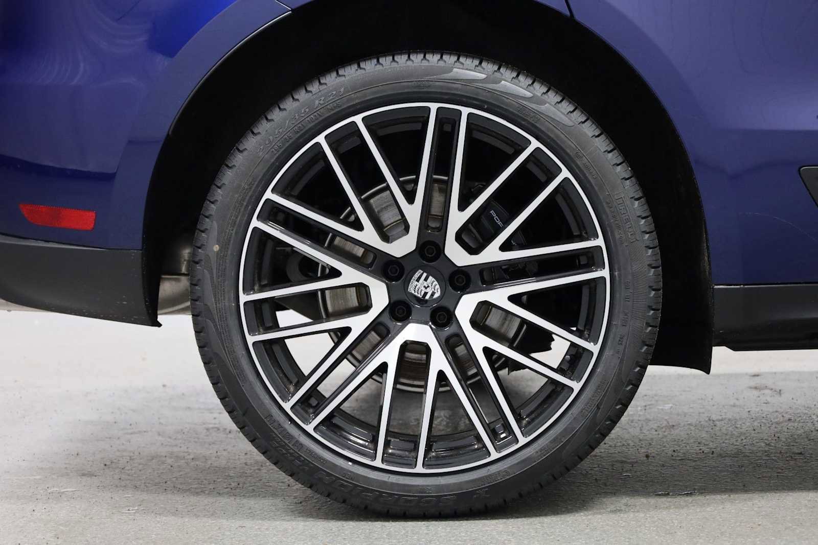 Certified 2026 Porsche Macan S image 38