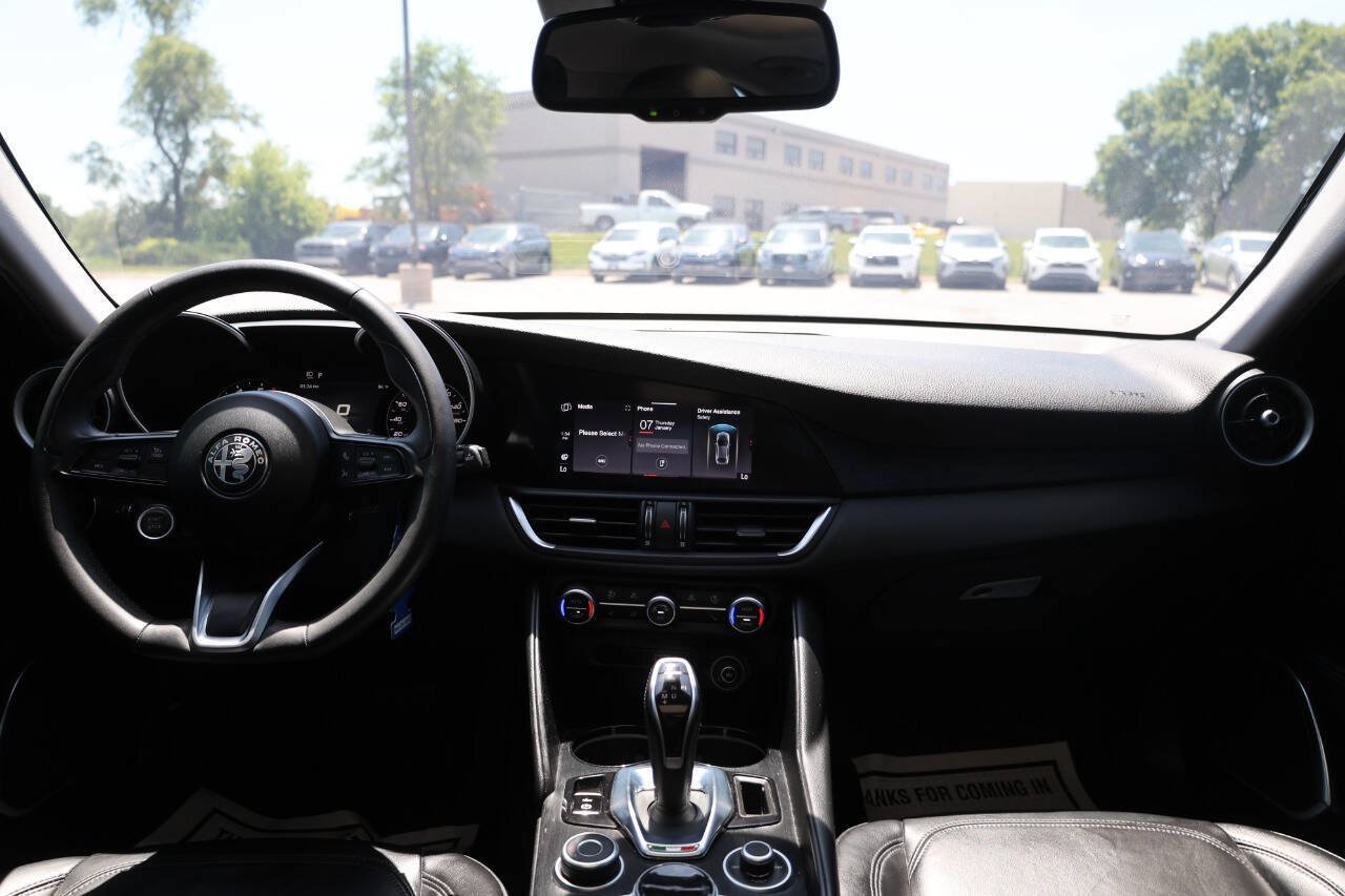 Used 2020 Alfa Romeo Giulia AWD w/ Cold Weather Package image 13