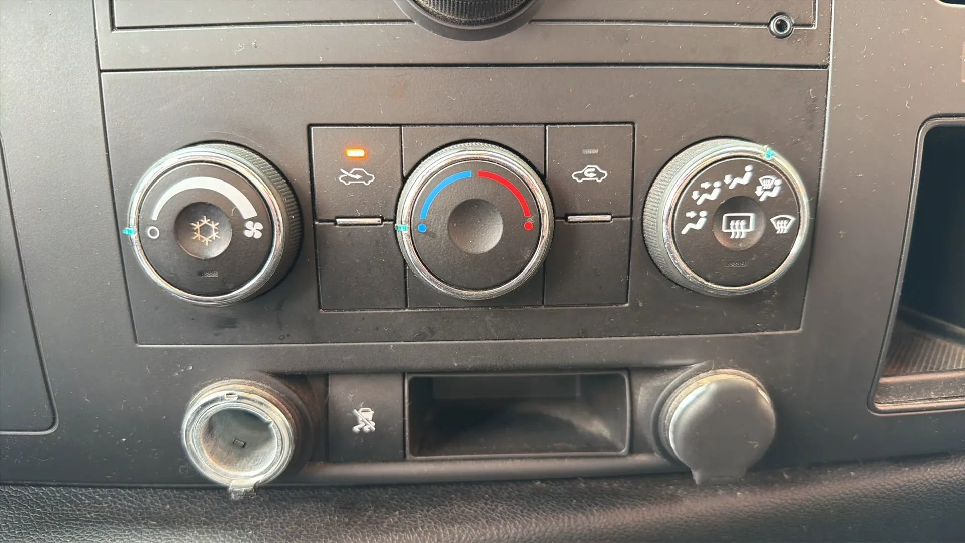 Used 2010 Chevrolet Silverado 1500 LT w/ Power Pack Plus image 23